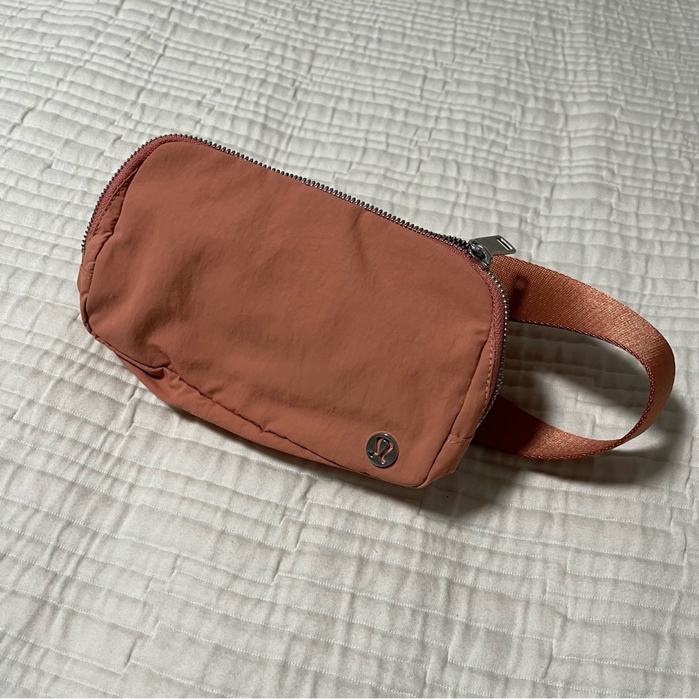 Lululemon Everywhere Belt Bag Pink Savannah
